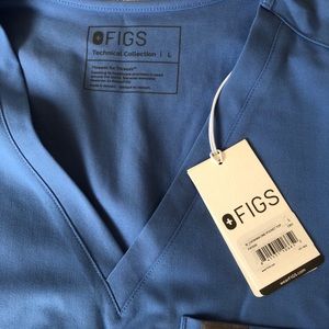 FIGS SCRUB SET - CEIL BLUE - NEW WITH TAGS
